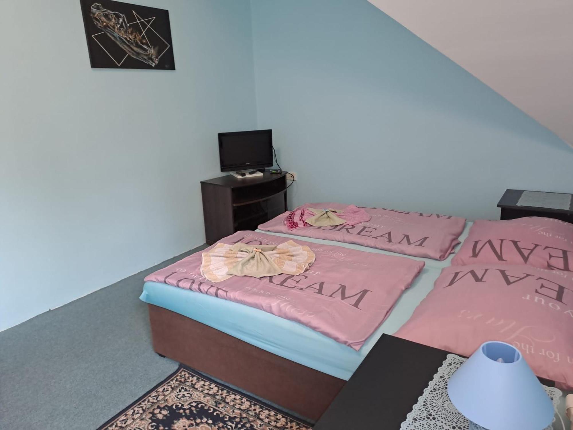 Hotel Kamenny Vrch Chomutov Dış mekan fotoğraf