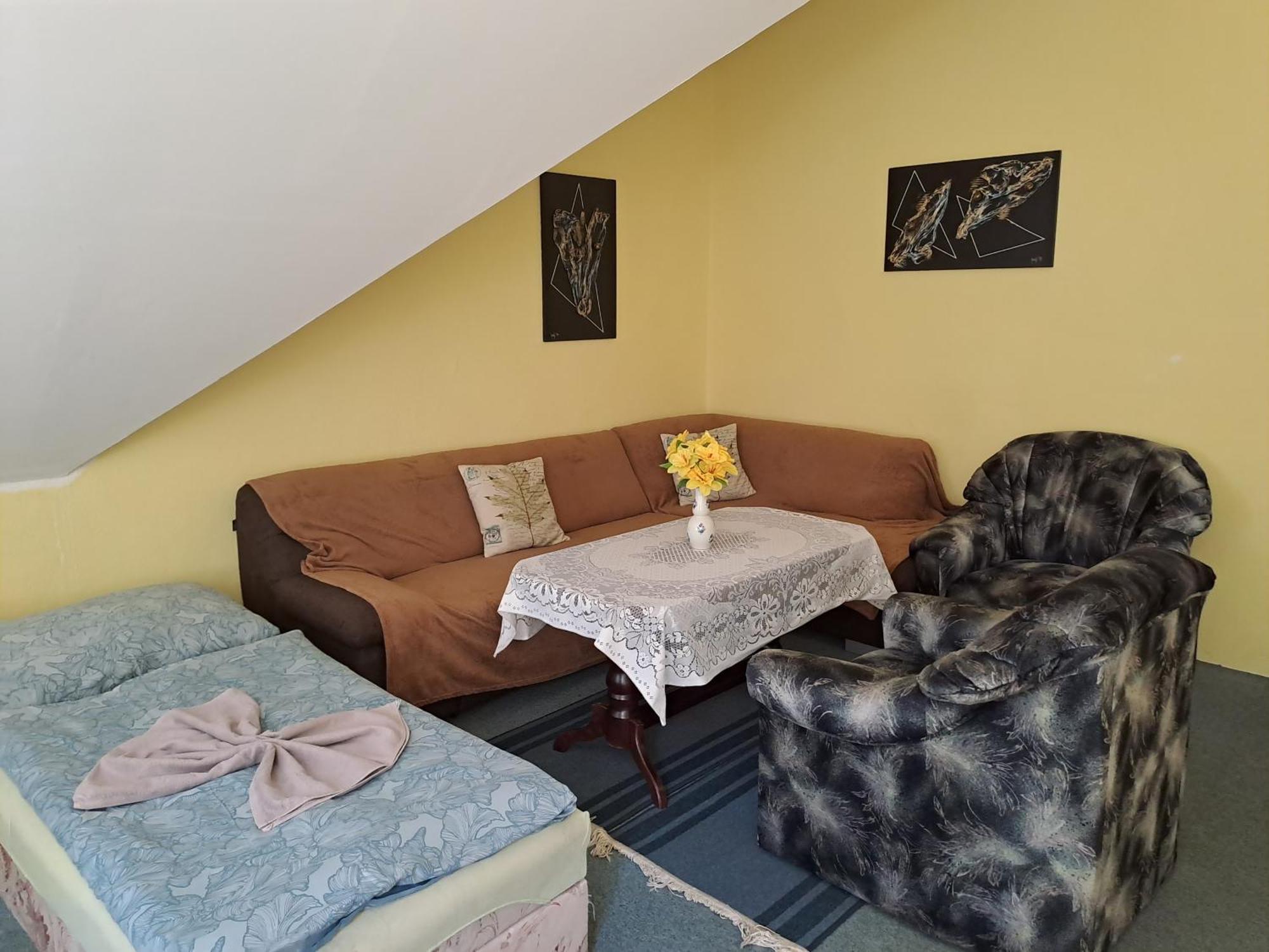 Hotel Kamenny Vrch Chomutov Oda fotoğraf