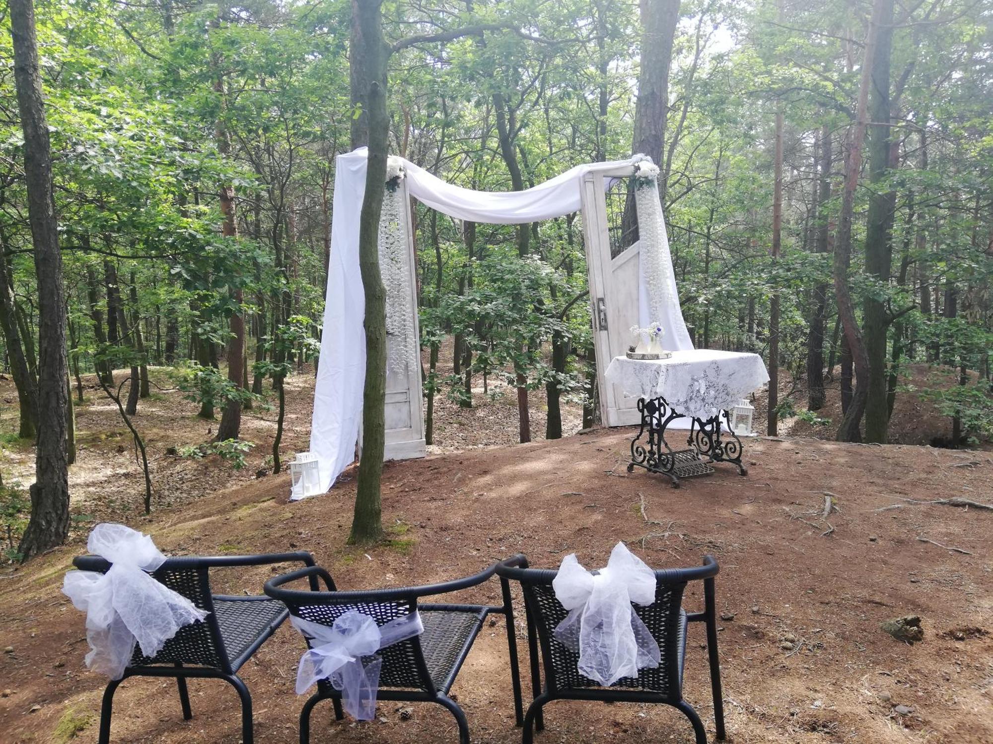 Hotel Kamenny Vrch Chomutov Dış mekan fotoğraf